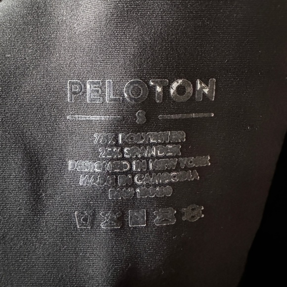 Woman’s Peloton Small Capri Leggings - Picture 5 of 12